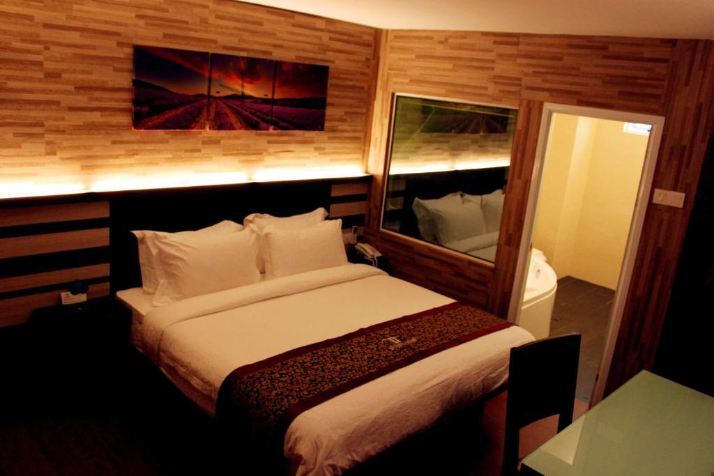 Hotel Time Boutique Нилай Номер фото